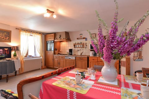 House, 2 Bedrooms (Les Hirondelles) | Living area | Flat-screen TV, DVD player