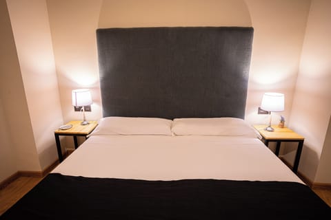 Double or Twin Room | Desk, free WiFi, bed sheets