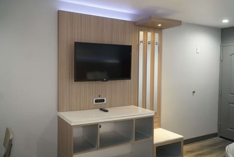 Desk, iron/ironing board, free WiFi, bed sheets