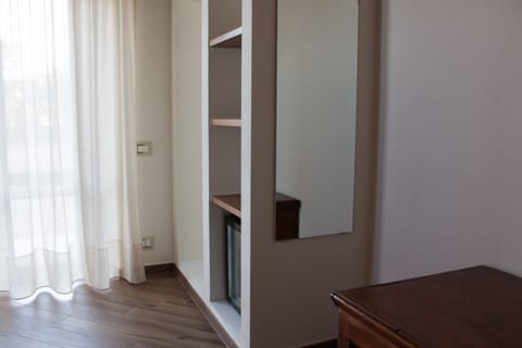Double Room, Ground Floor (Doppia) | Desk, blackout drapes, soundproofing, rollaway beds