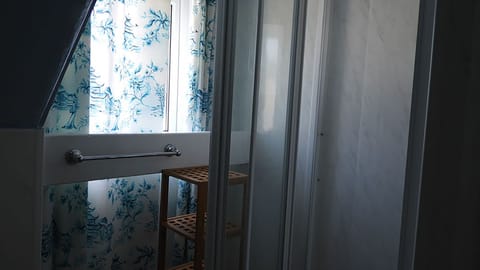 Comfort Double Room, Private Bathroom | Hypo-allergenic bedding, Tempur-Pedic beds, soundproofing