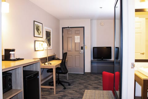 Suite, 1 Bedroom, Non Smoking | Premium bedding, desk, blackout drapes, soundproofing