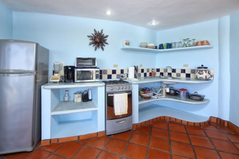 Luxury Bungalow, 1 Bedroom, Garden View | Private kitchen | Fridge, microwave, oven, stovetop