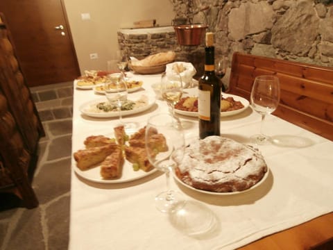 Free daily local cuisine breakfast