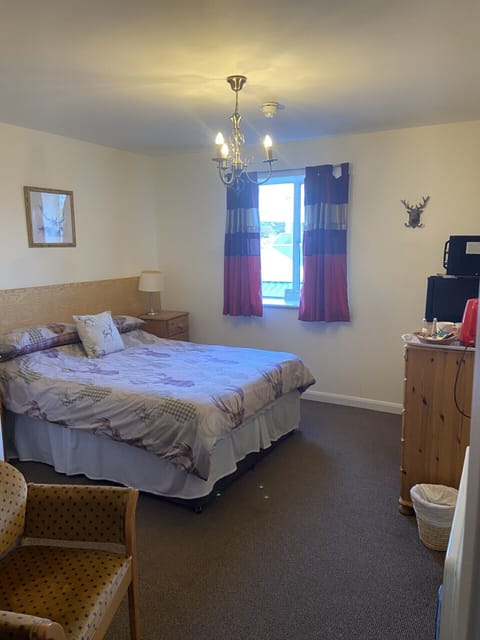 Double Room, Ensuite | Iron/ironing board