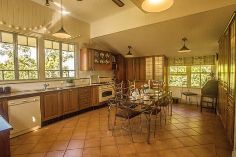 Manor House (4 Ensuite Bedrooms) | Private kitchen | Full-size fridge, microwave, stovetop, coffee/tea maker