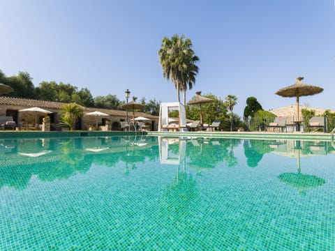 Indoor pool, outdoor pool, sun loungers