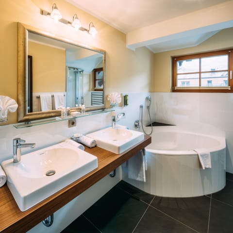 Deep soaking tub, free toiletries, hair dryer