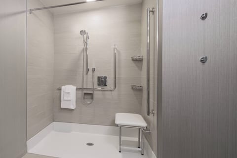 Room, 1 King Bed | Bathroom | Shower, free toiletries, hair dryer, towels