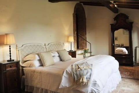 Deluxe Double Room | Egyptian cotton sheets, premium bedding, down comforters