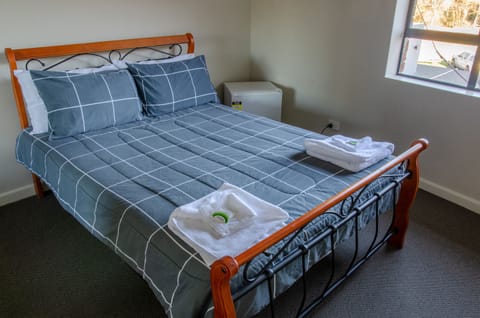 Standard Double Room, 1 Double Bed, Non Smoking, Ensuite | WiFi, bed sheets