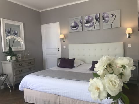 Luxury Double Room (Lavande) | 1 bedroom, premium bedding, memory foam beds, in-room safe