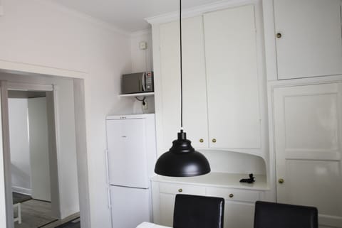 City Apartment | Private kitchen | Fridge, microwave, stovetop, coffee/tea maker