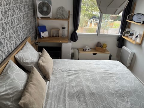 Double Room | Hypo-allergenic bedding, memory foam beds, individually decorated