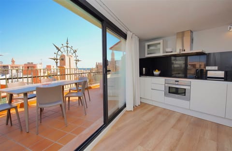 Superior Apartment, Kitchen, City View | Terrace/patio