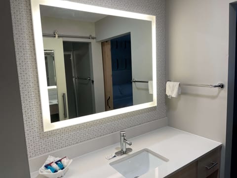 Standard Room, 2 Queen Beds, Non Smoking (not pet friendly) | Bathroom | Combined shower/tub, free toiletries, hair dryer, towels