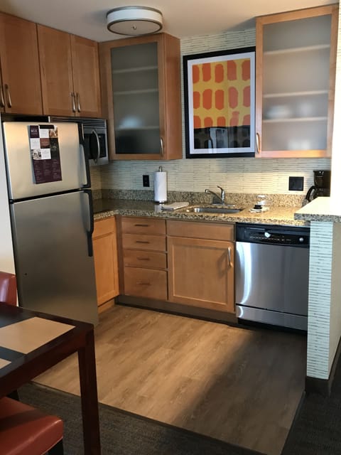 Studio, 1 King Bed with Sofa bed, Non Smoking | Private kitchenette | Full-size fridge, microwave, stovetop, dishwasher