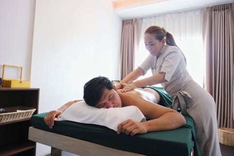 Aromatherapy, 2 treatment rooms