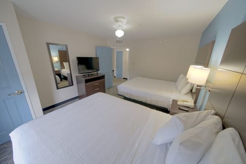 Suite, 1 Bedroom | 1 bedroom, premium bedding, Tempur-Pedic beds, in-room safe