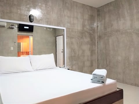 Standard Double Room | Free WiFi