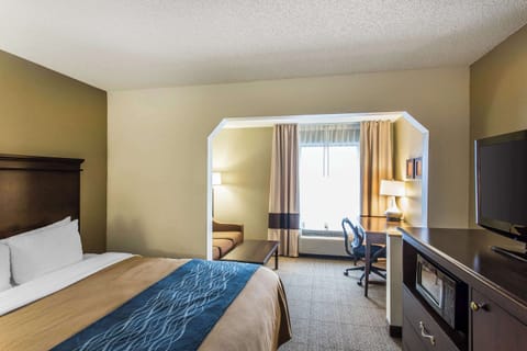 Suite, 2 Queen Beds, Non Smoking | 1 bedroom, premium bedding, in-room safe, desk