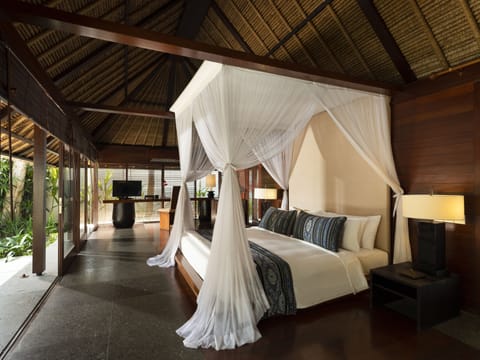 One-Bedroom Private Estate Pool Villa | Premium bedding, minibar, in-room safe, desk