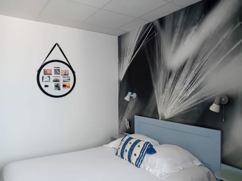 Triple Room | Free WiFi, bed sheets