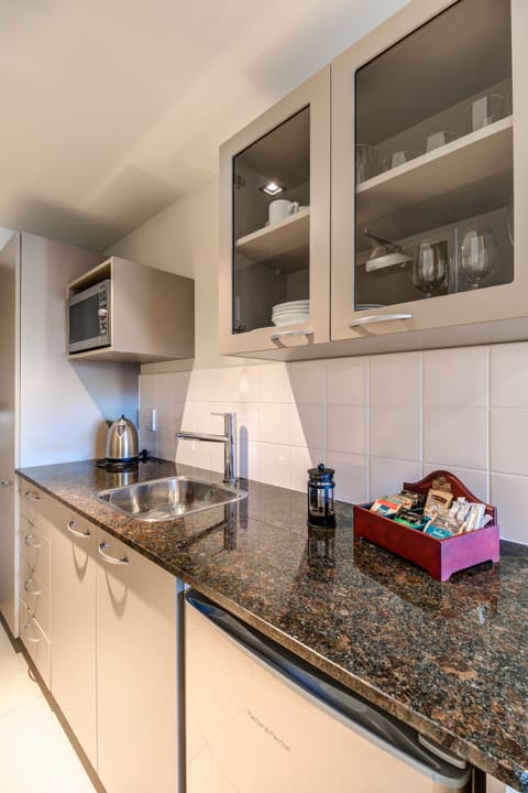 Superior Room | Private kitchenette | Fridge, microwave, coffee/tea maker, electric kettle