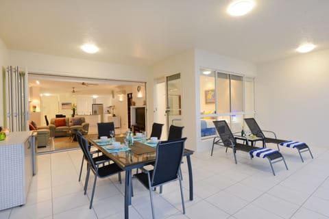 xStandard Apartment, 3 Bedrooms, Garden View | Terrace/patio