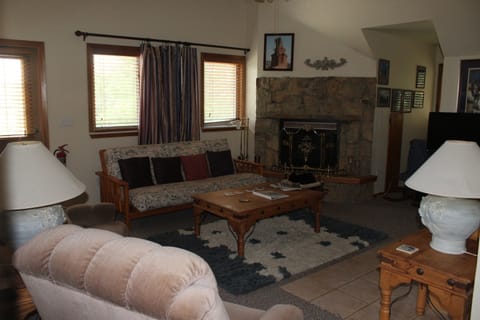 Comfort Suite, 1 Bedroom, Hill View | Living room | LCD TV, fireplace, DVD player