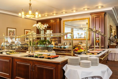 Daily buffet breakfast (EUR 22 per person)