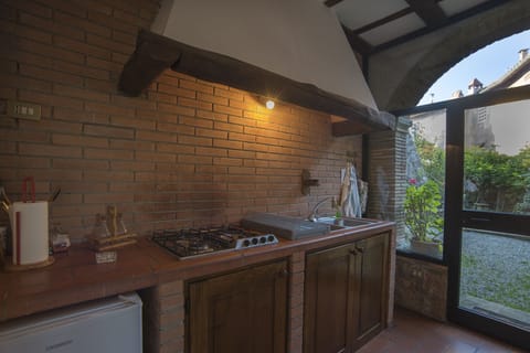 Apartment, 1 Bedroom, Garden View (Chiostrino) | Private kitchen | Electric kettle