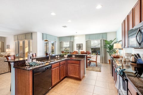 Family House | Private kitchen | Fridge, microwave, oven, stovetop