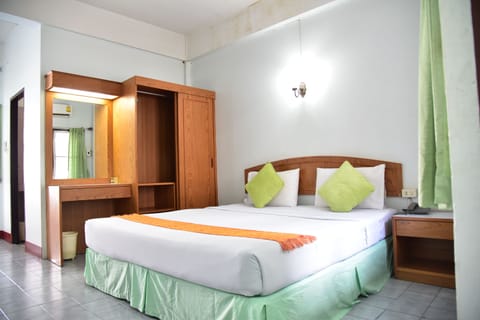 Standard Double Room | Minibar, free WiFi