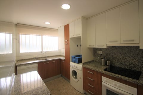 Apartment, 2 Bedrooms, Terrace | Private kitchen | Full-size fridge, microwave, oven, stovetop