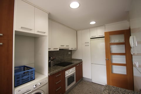 Apartment, 2 Bedrooms, Terrace | Private kitchen | Full-size fridge, microwave, oven, stovetop