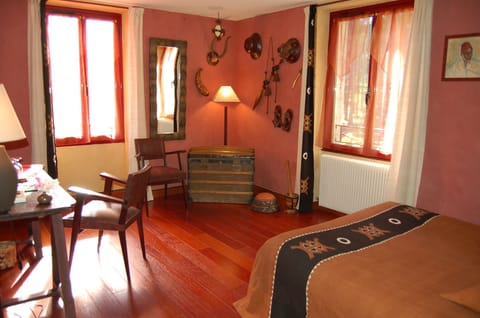 Double Room (Afrika) | Premium bedding, individually decorated, individually furnished, desk