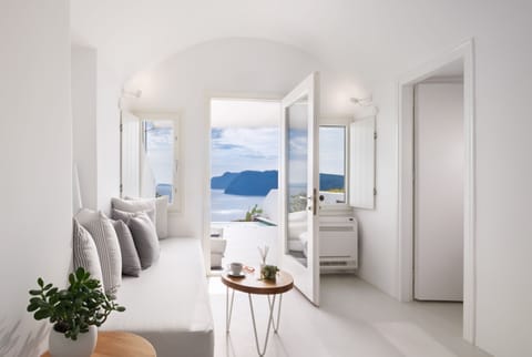 Suite, 2 Bedrooms (Cave, Plunge Pool Heated) | In-room safe, desk, free WiFi, bed sheets