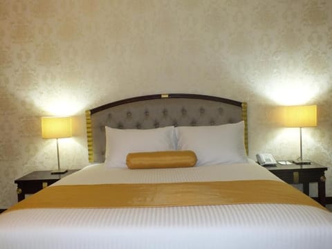 Premium bedding, Select Comfort beds, minibar, in-room safe