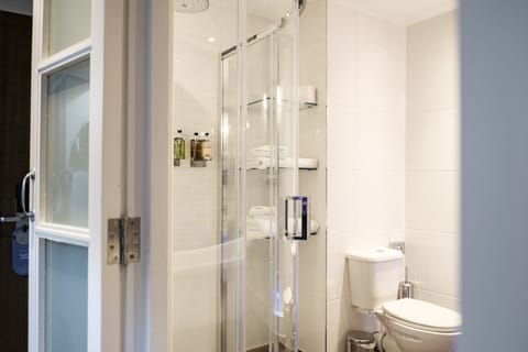 Indulgence Suite | Bathroom | Free toiletries, hair dryer, towels, soap