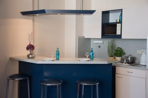 Maisonette | Private kitchenette | Fridge, microwave