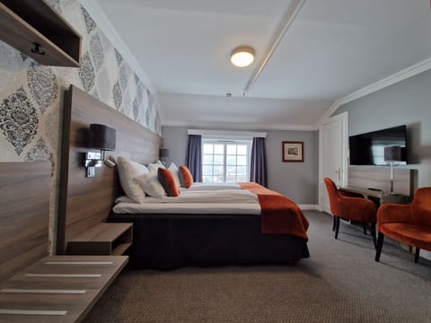 Standard Double Room | Down comforters, pillowtop beds, individually decorated