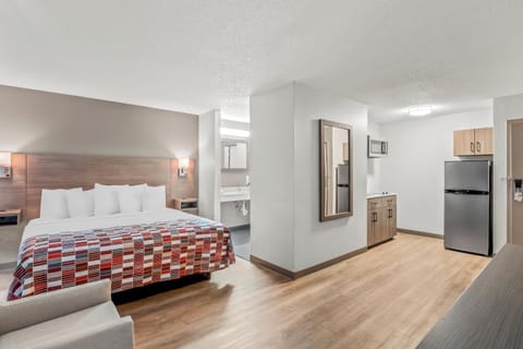 Desk, laptop workspace, blackout drapes, free WiFi