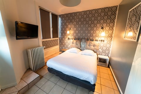 Comfort Double Room, 1 Double or 2 Twin Beds | Individually decorated, individually furnished, desk, iron/ironing board