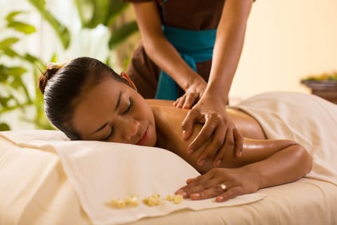 Couples treatment rooms, deep-tissue massages, Thai massages, massages