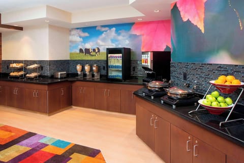 Free daily on-the-go breakfast