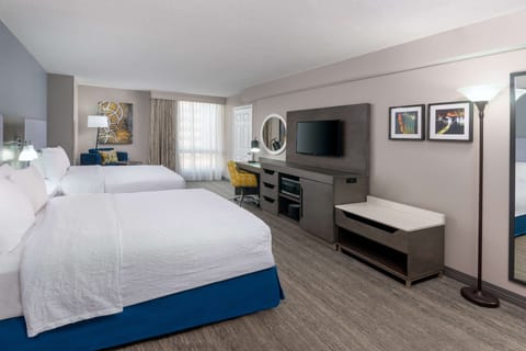 Premium bedding, in-room safe, desk, laptop workspace