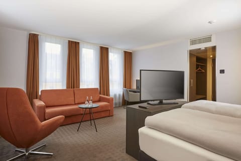 Junior Suite | Pillowtop beds, in-room safe, desk, iron/ironing board