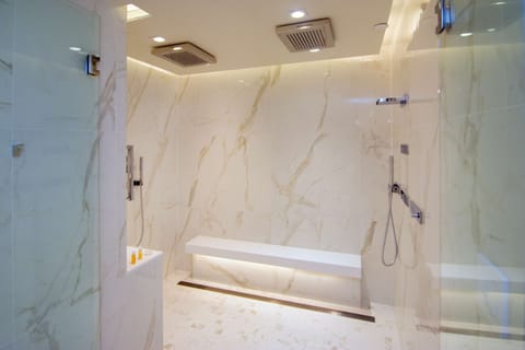 1 King Presidential Suite | Bathroom shower