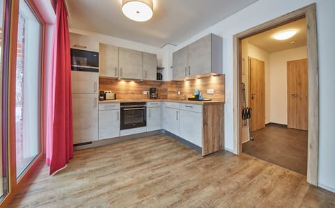 Studio Alpine Spa | Private kitchen | Highchair